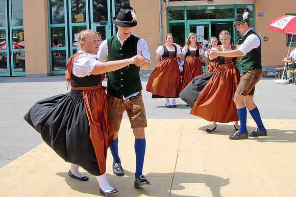 Maibaumaufstellen
