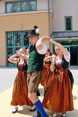 Maibaumaufstellen