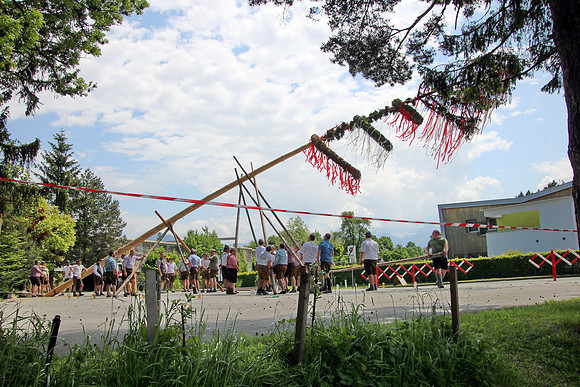 Maibaumaufstellen