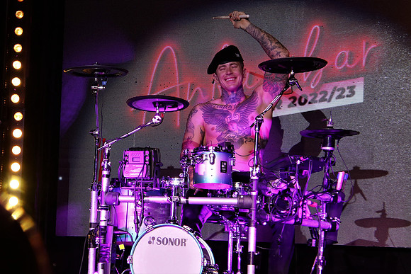 SIXX PAXX