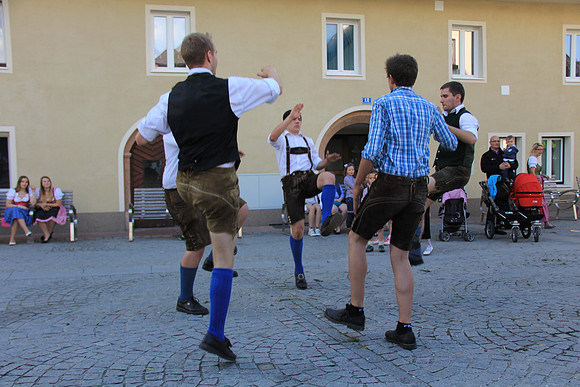 01.05.2014 Maibaumaufstellen Bad Vigaun