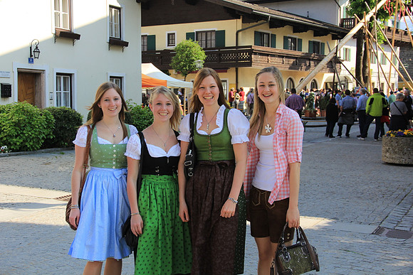 01.05.2014 Maibaumaufstellen Bad Vigaun