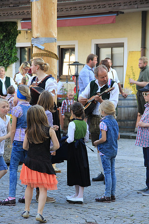 01.05.2014 Maibaumaufstellen Bad Vigaun