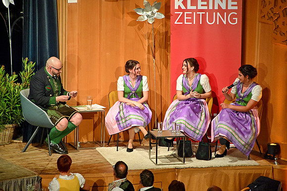 Feierlichen Krönung Narzissenkönigin