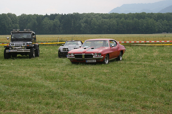 Detroit Muscle V8 Party