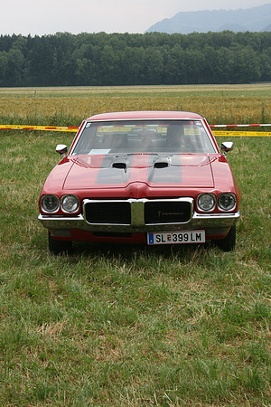Detroit Muscle V8 Party