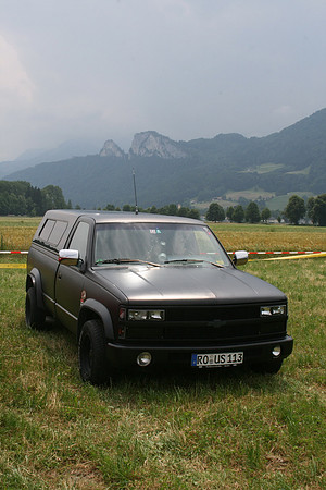 Detroit Muscle V8 Party