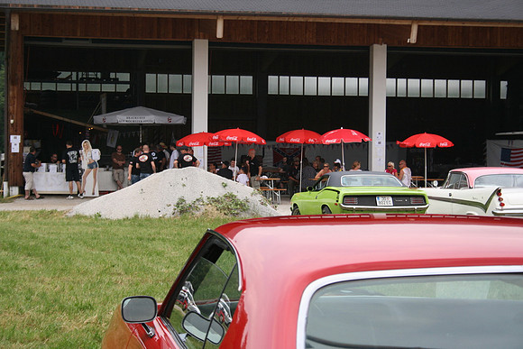 Detroit Muscle V8 Party