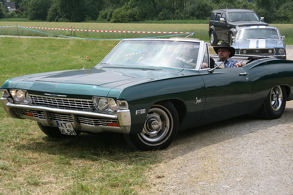 Detroit Muscle V8 Party