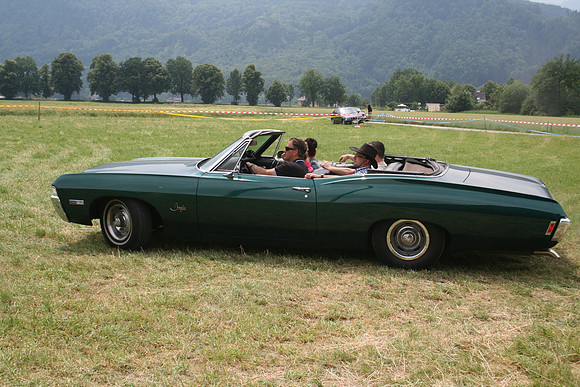 Detroit Muscle V8 Party