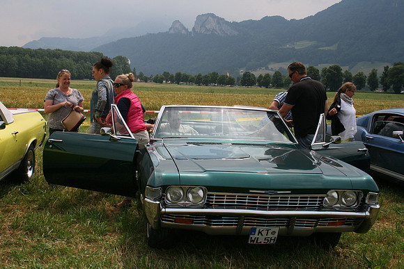 Detroit Muscle V8 Party