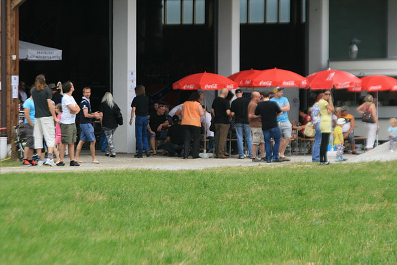 Detroit Muscle V8 Party