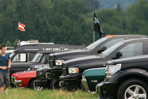 Detroit Muscle V8 Party