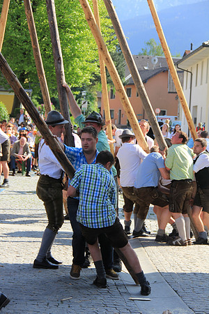 01.05.2014 Maibaumaufstellen Bad Vigaun