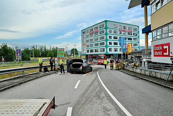 Schwerer Unfall in der Franz-Brötzner-Straße