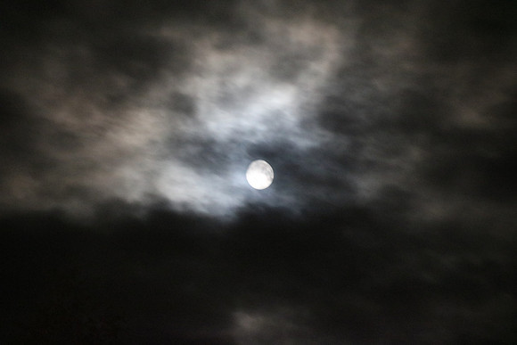 Zunehmender Vollmond