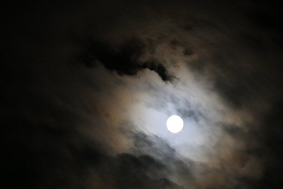 Zunehmender Vollmond