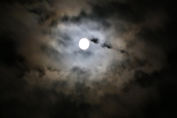Zunehmender Vollmond