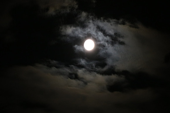 Zunehmender Vollmond