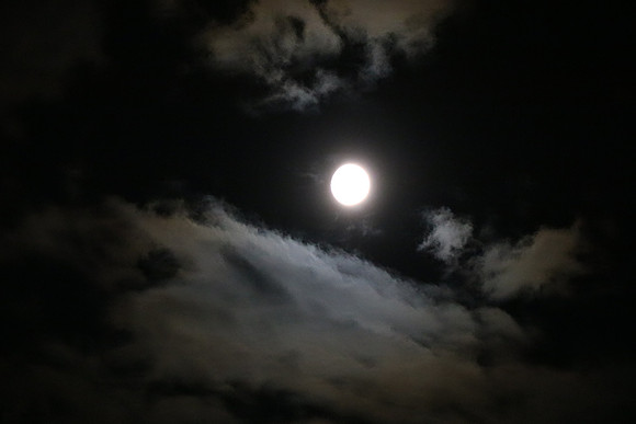 Zunehmender Vollmond