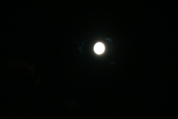 Zunehmender Vollmond