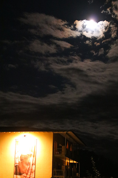 Zunehmender Vollmond
