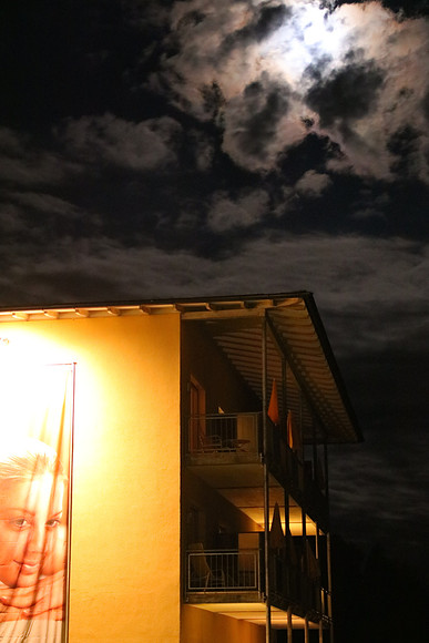 Zunehmender Vollmond