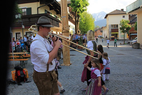01.05.2014 Maibaumaufstellen Bad Vigaun