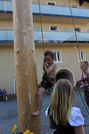 01.05.2014 Maibaumaufstellen Bad Vigaun