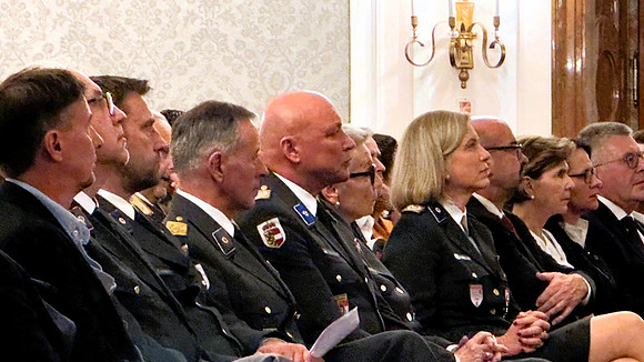 Kommandoübergabe Rotes Kreuz Salzburg