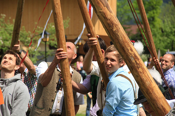 Maibaumfest in Golling