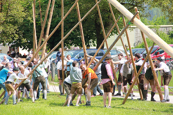 Maibaumfest in Golling