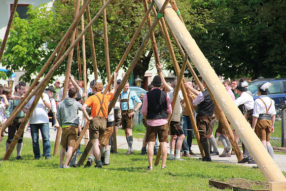 Maibaumfest in Golling