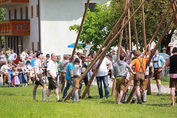 Maibaumfest in Golling