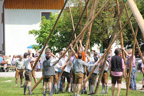 Maibaumfest in Golling
