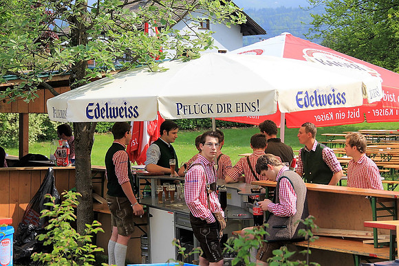 Maibaum am Kuchler Bürgerausee