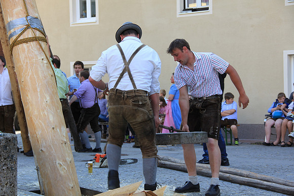 01.05.2014 Maibaumaufstellen Bad Vigaun