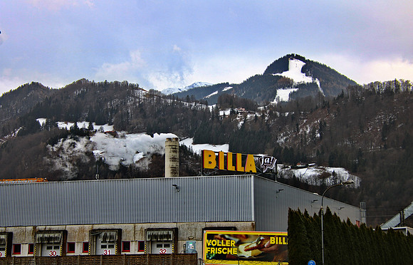 Sturmfront über Hallein