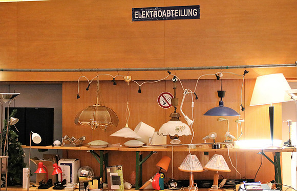 Vorbereitung Lions Club Flohmarkt - Hallein