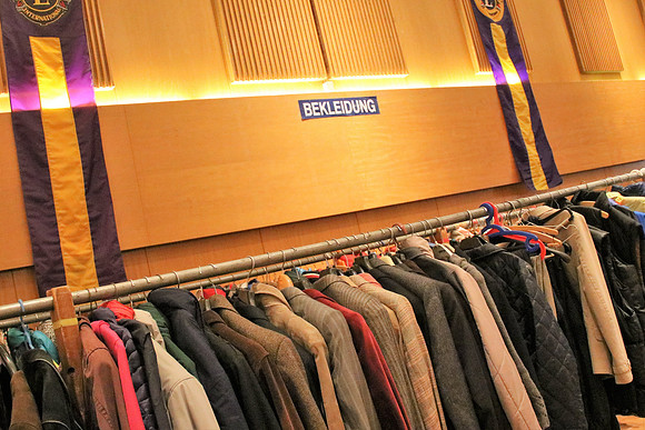 Vorbereitung Lions Club Flohmarkt - Hallein