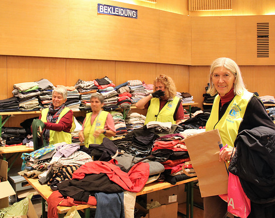Vorbereitung Lions Club Flohmarkt - Hallein