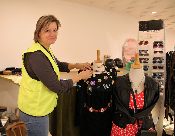 Vorbereitung Lions Club Flohmarkt - Hallein