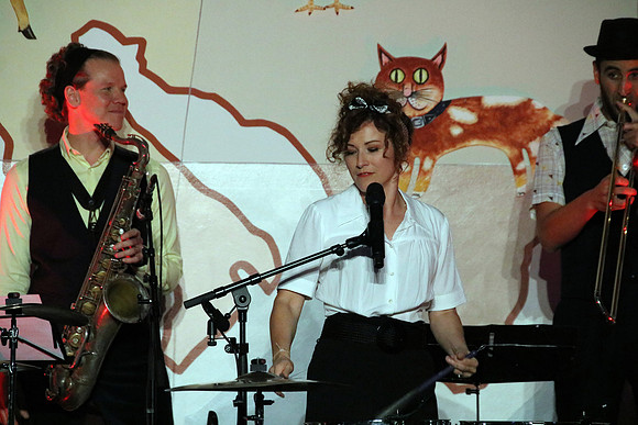 Marina & The Kats
