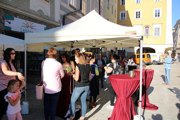 Flutopfer und Buchpremiere