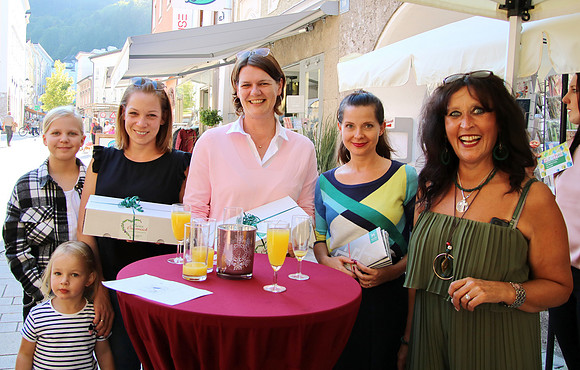 Flutopfer und Buchpremiere