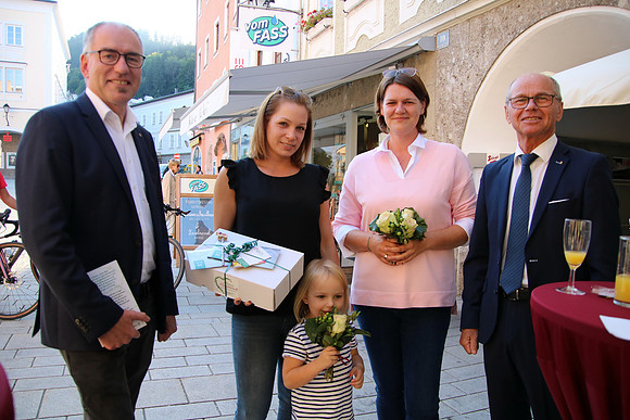 Flutopfer und Buchpremiere