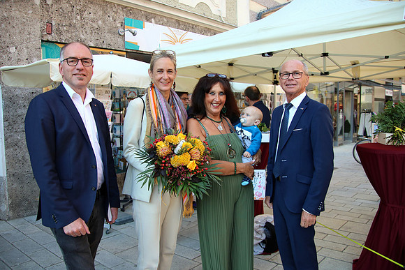 Flutopfer und Buchpremiere