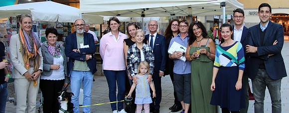 Flutopfer und Buchpremiere