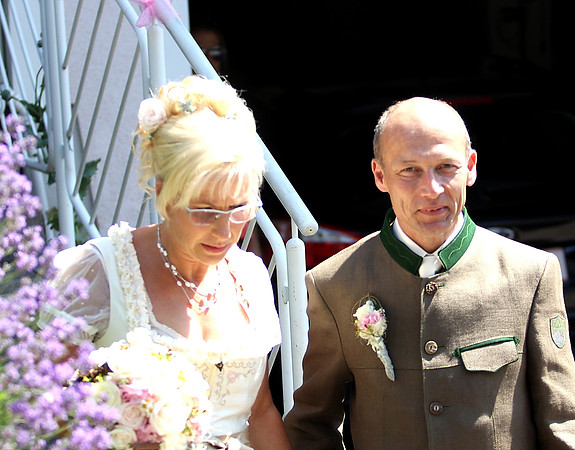 Bernhard holt Wendy ab