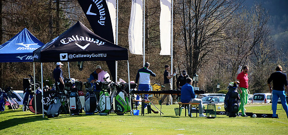 Schlägertests und Unterhaltung am Golfclub Rif